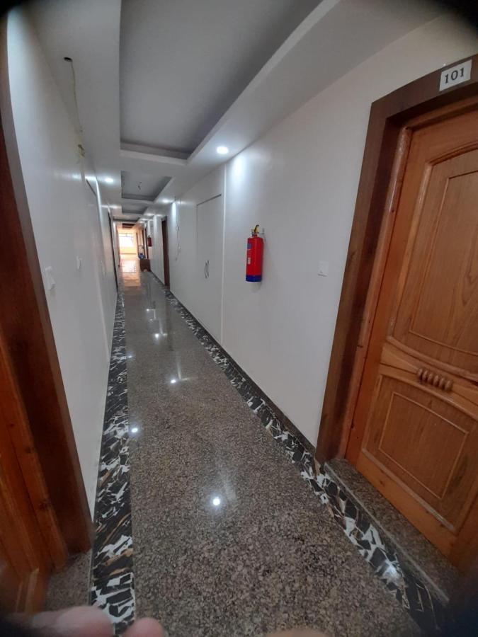 Hotel Zoon Dabb Srinagar Airport Kashmir Εξωτερικό φωτογραφία
