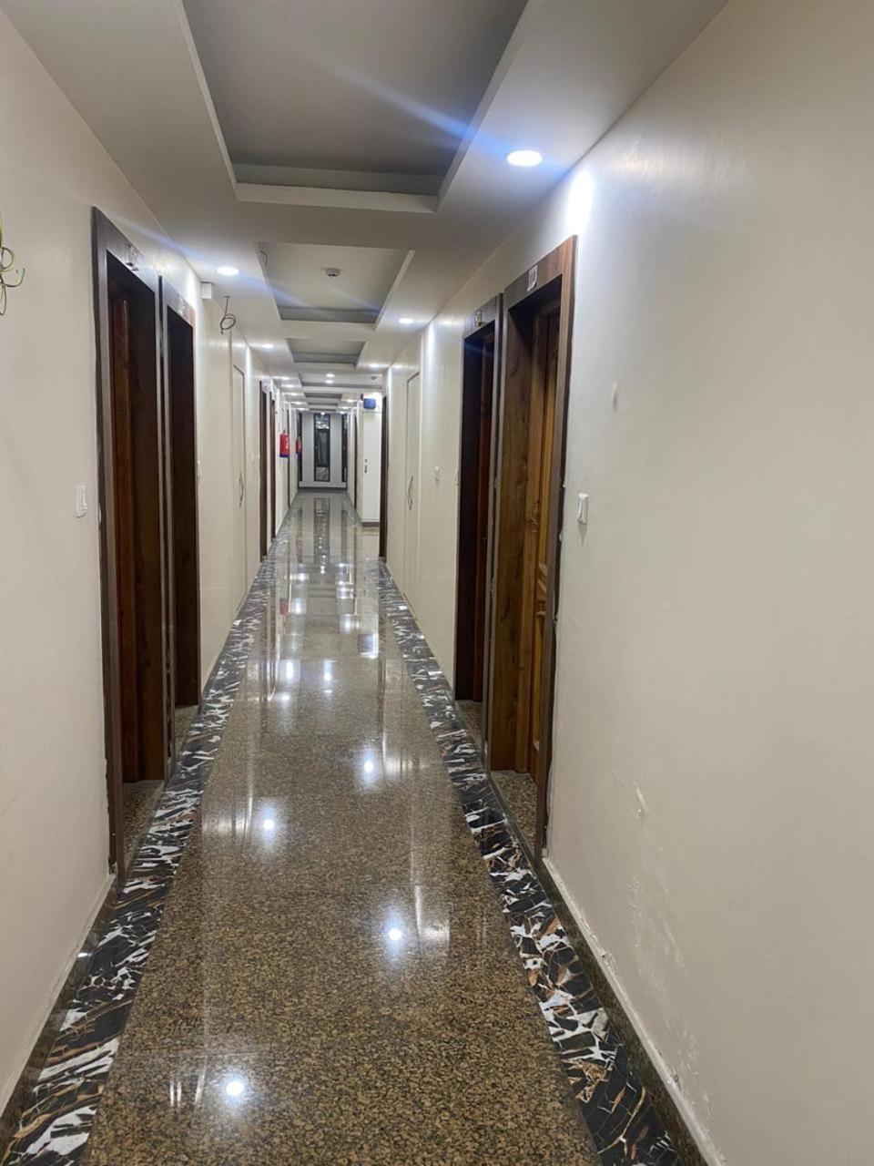 Hotel Zoon Dabb Srinagar Airport Kashmir Εξωτερικό φωτογραφία