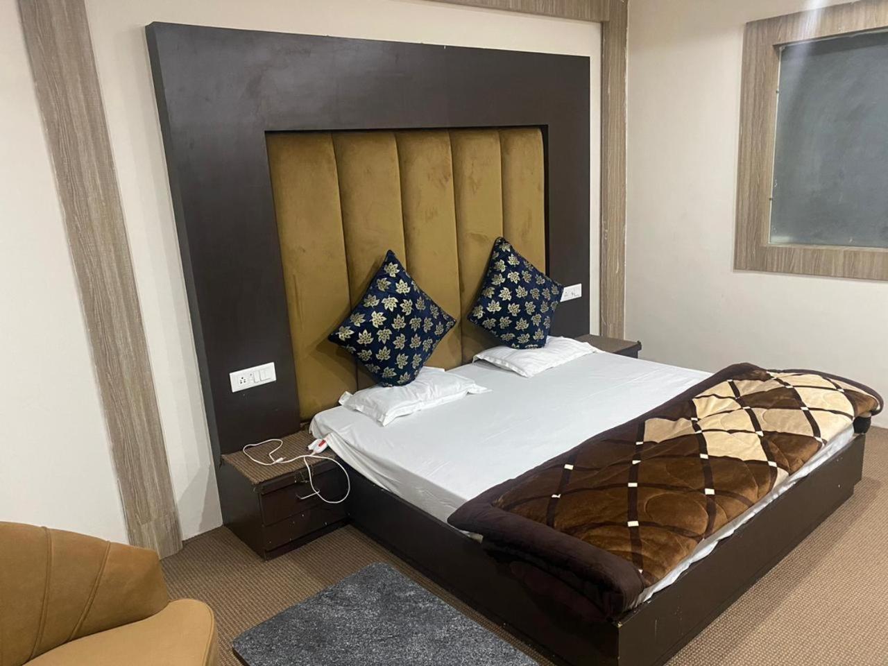 Hotel Zoon Dabb Srinagar Airport Kashmir Εξωτερικό φωτογραφία