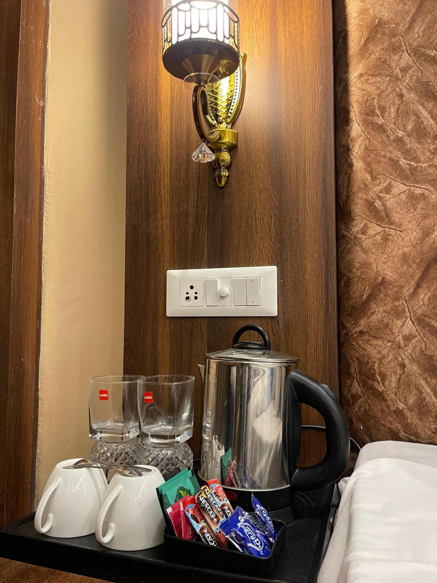 Hotel Zoon Dabb Srinagar Airport Kashmir Εξωτερικό φωτογραφία