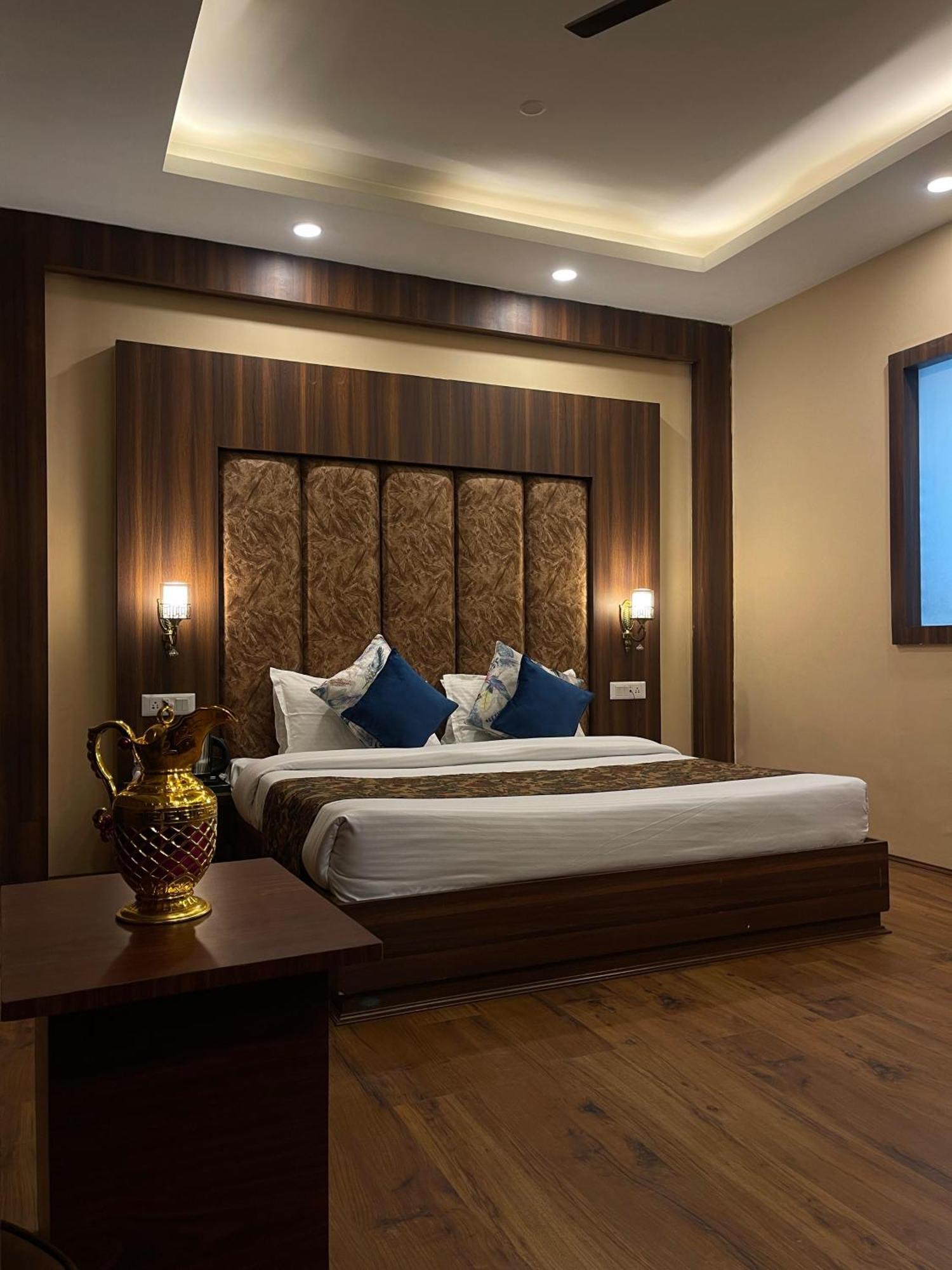 Hotel Zoon Dabb Srinagar Airport Kashmir Εξωτερικό φωτογραφία