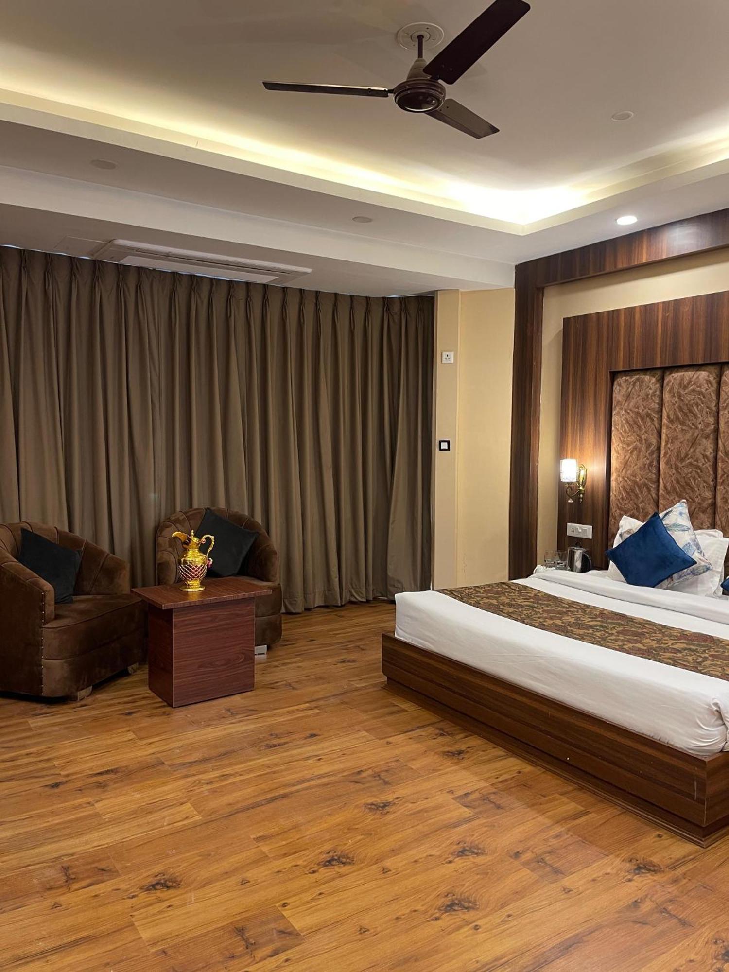 Hotel Zoon Dabb Srinagar Airport Kashmir Εξωτερικό φωτογραφία