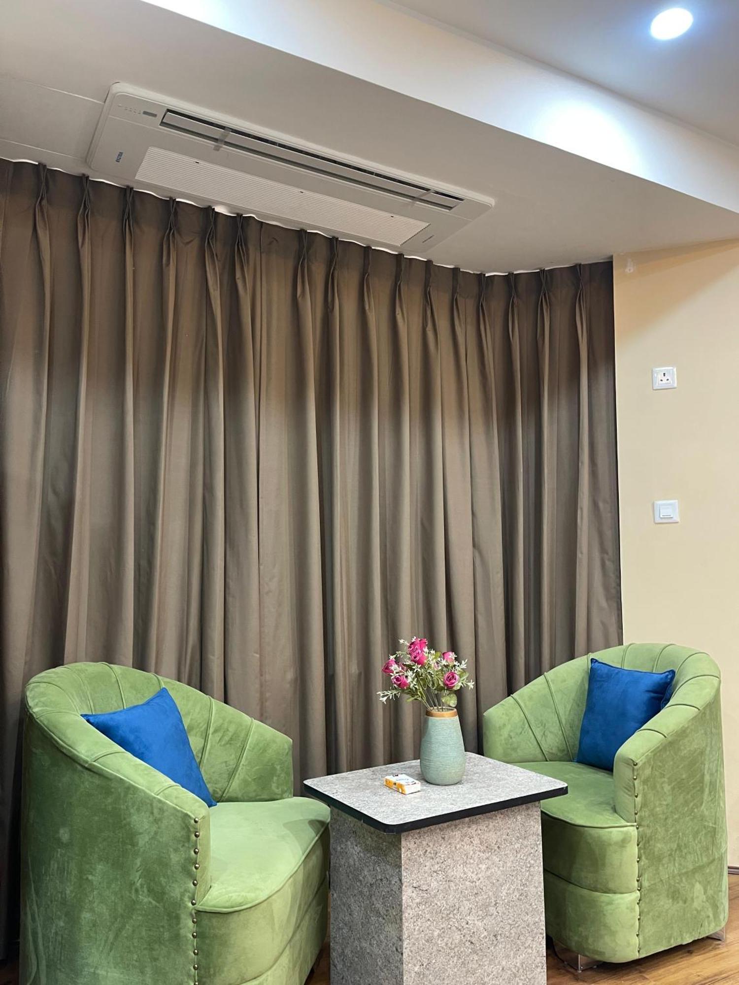 Hotel Zoon Dabb Srinagar Airport Kashmir Εξωτερικό φωτογραφία