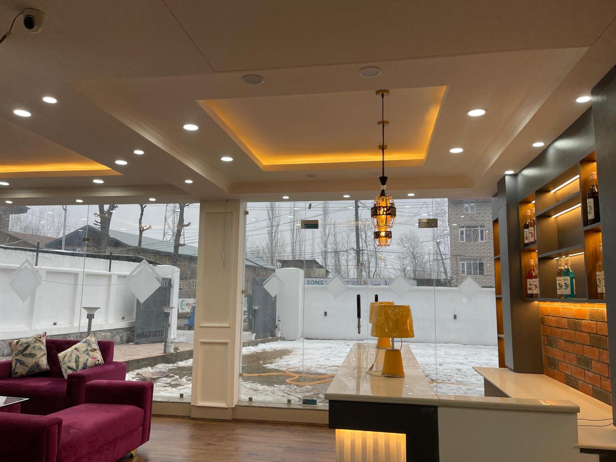 Hotel Zoon Dabb Srinagar Airport Kashmir Εξωτερικό φωτογραφία