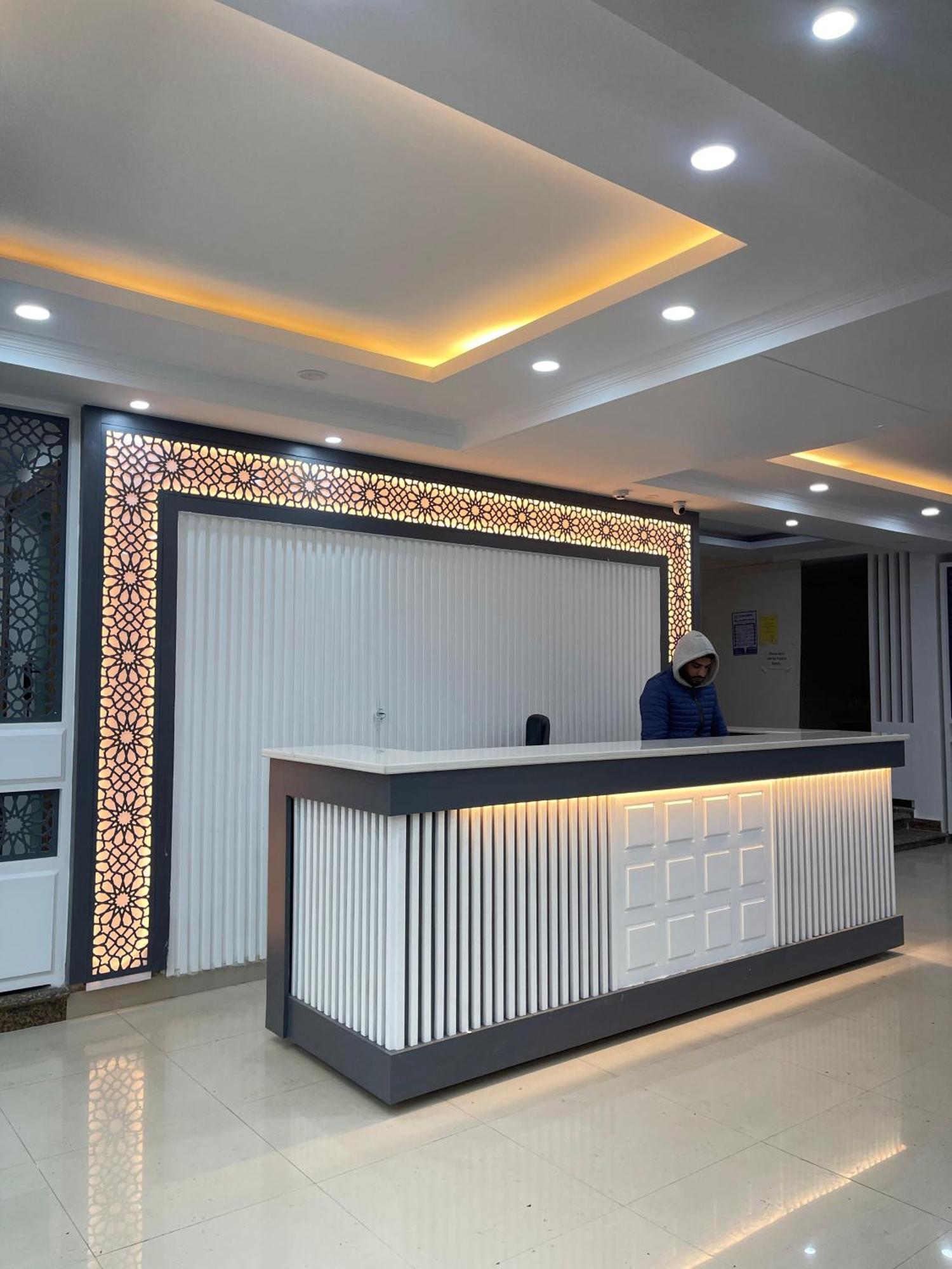 Hotel Zoon Dabb Srinagar Airport Kashmir Εξωτερικό φωτογραφία