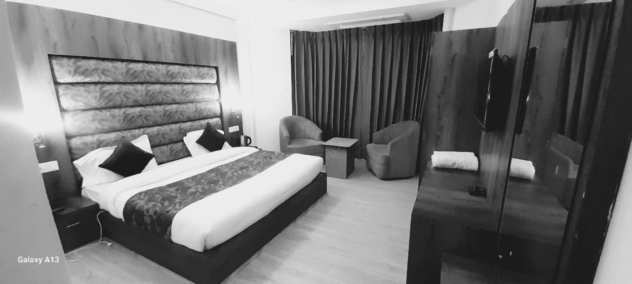 Hotel Zoon Dabb Srinagar Airport Kashmir Εξωτερικό φωτογραφία