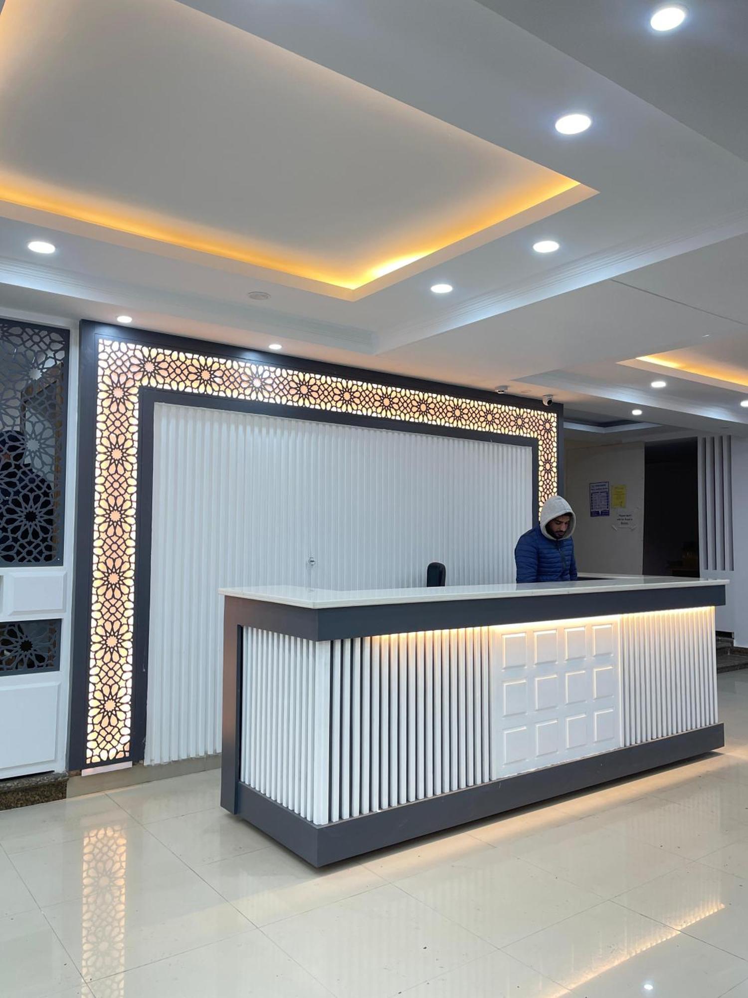 Hotel Zoon Dabb Srinagar Airport Kashmir Εξωτερικό φωτογραφία