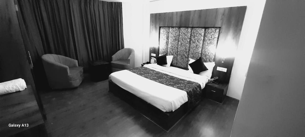 Hotel Zoon Dabb Srinagar Airport Kashmir Εξωτερικό φωτογραφία