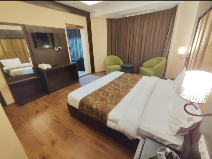 Hotel Zoon Dabb Srinagar Airport Kashmir Εξωτερικό φωτογραφία